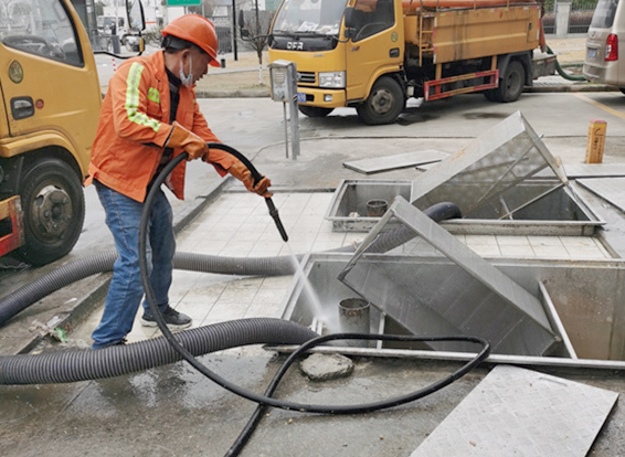 东坡隔油池清理